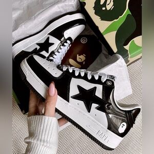 WOMEN’S A Bathing Ape Bape Sta Low (Black/White)